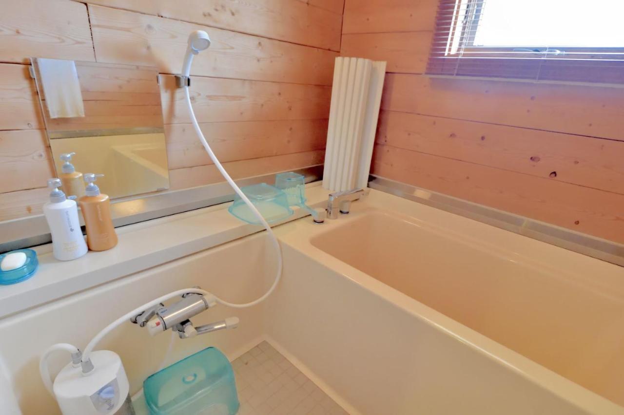 Carrefour Guesthouse カルフール ゲストハウス Toyama Station Eksteriør billede