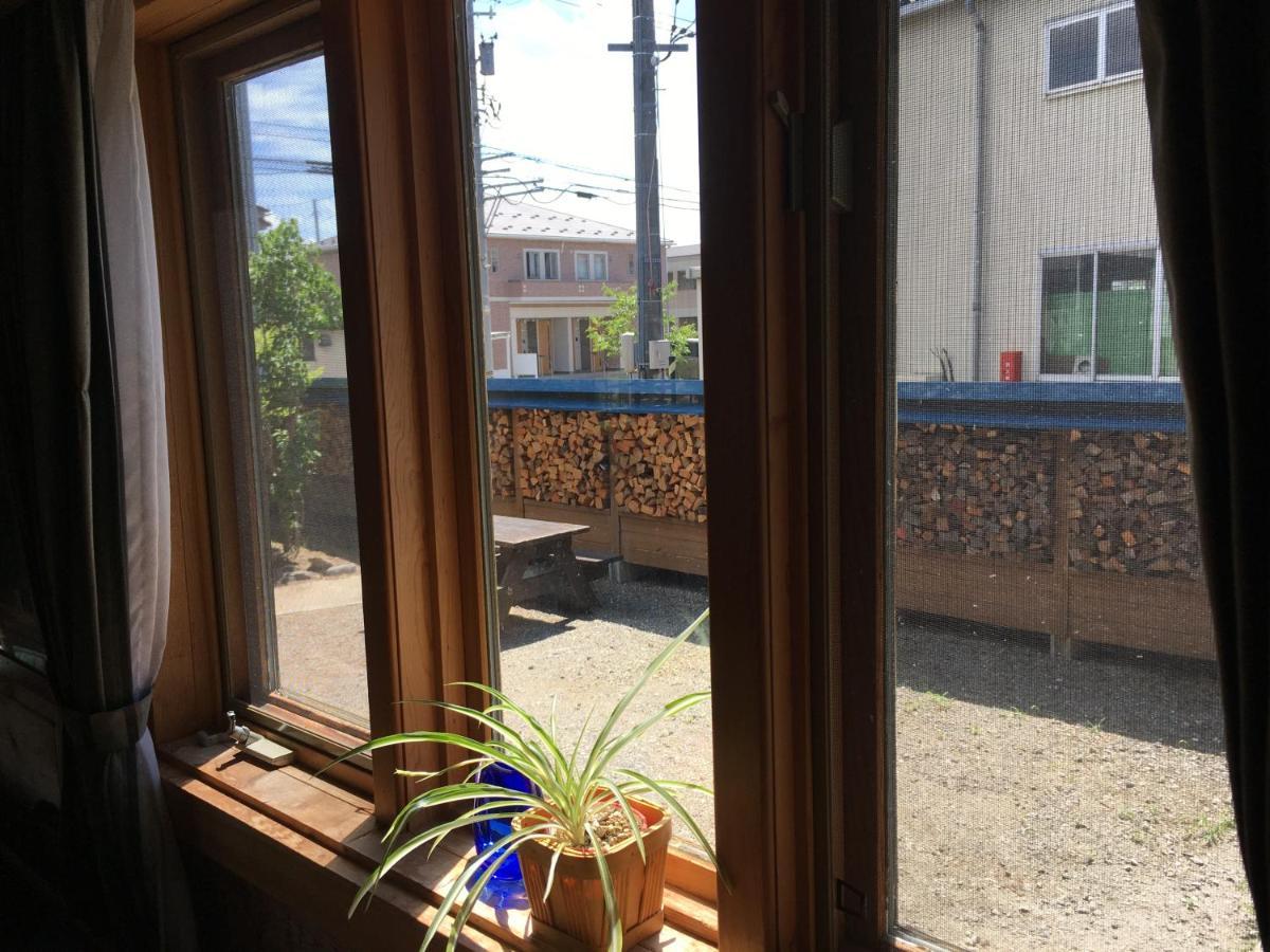 Carrefour Guesthouse カルフール ゲストハウス Toyama Station Eksteriør billede