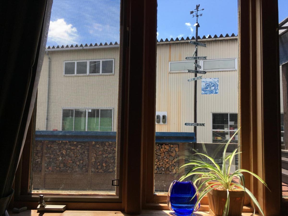 Carrefour Guesthouse カルフール ゲストハウス Toyama Station Eksteriør billede